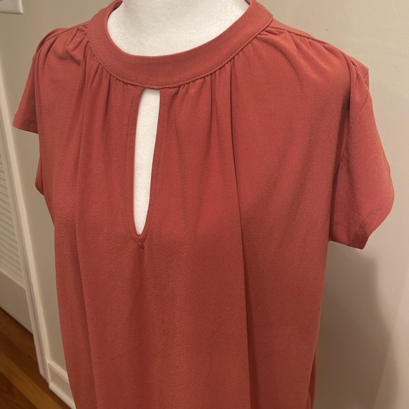 Halogen keyhole cap sleeve knit top - Picture 2 of 12